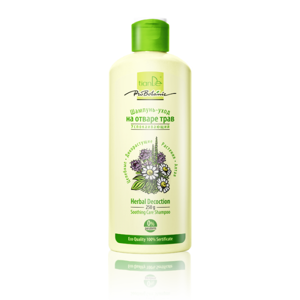 Upokojujúci a ošetrujúci šampón z bylinného odvaru